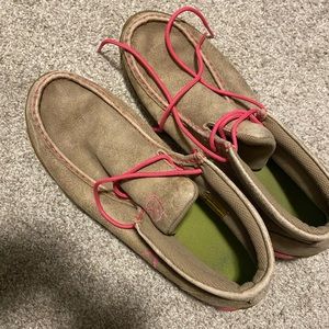 Woman’s twisted X size 11